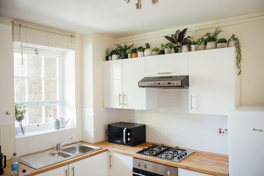 Charming 2 Bedroom Flat In The Heart Of Kings Cross, 런던 외부 사진