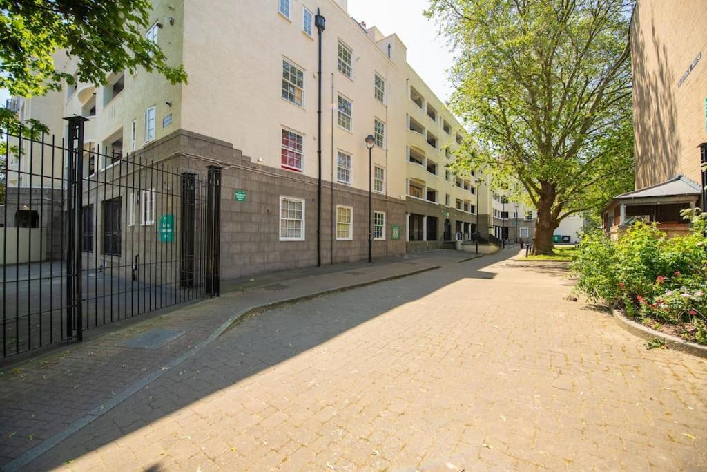 Charming 2 Bedroom Flat In The Heart Of Kings Cross, 런던 외부 사진