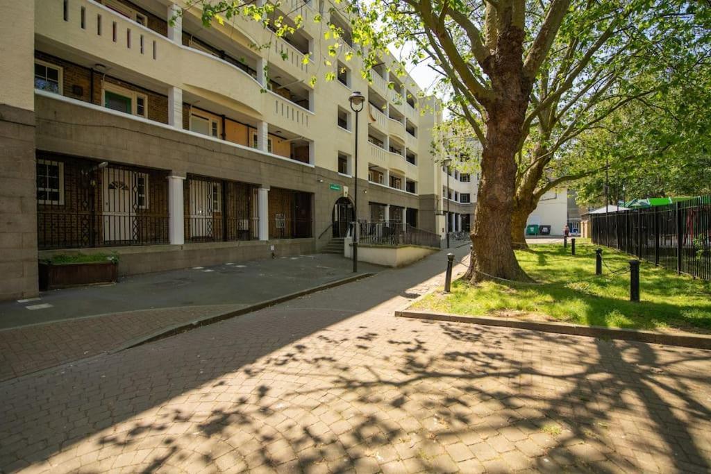 Charming 2 Bedroom Flat In The Heart Of Kings Cross, 런던 외부 사진